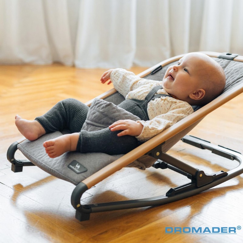 Leżaczek w salonie – harmonijna estetyka i funkcjonalność Dromader Raccoon